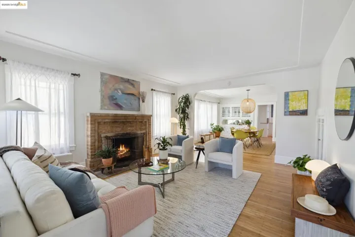 3534 Rhoda Ave, Oakland, California 94602