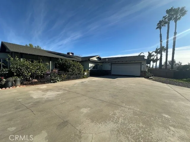 6675 Valley Drive, Riverside, California 92505 home-pic-2