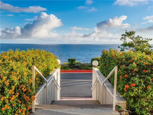 32646 Coastsite Drive 303, Rancho Palos Verdes, California 90275
