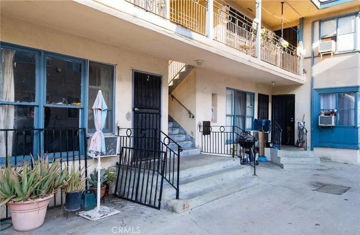 2100 Bonsallo Avenue, Los Angeles, California 90007