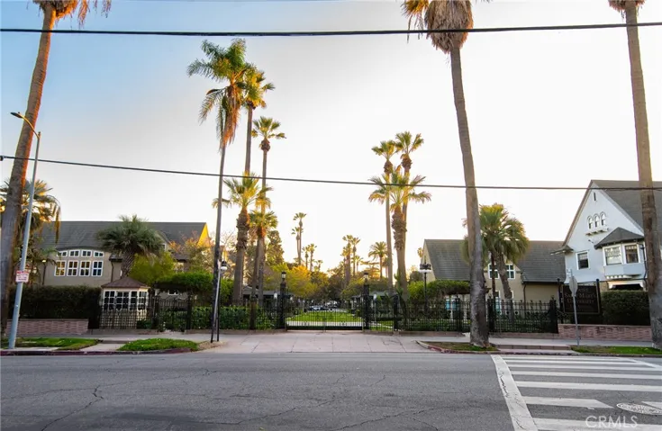 2100 Bonsallo Avenue, Los Angeles, California 90007