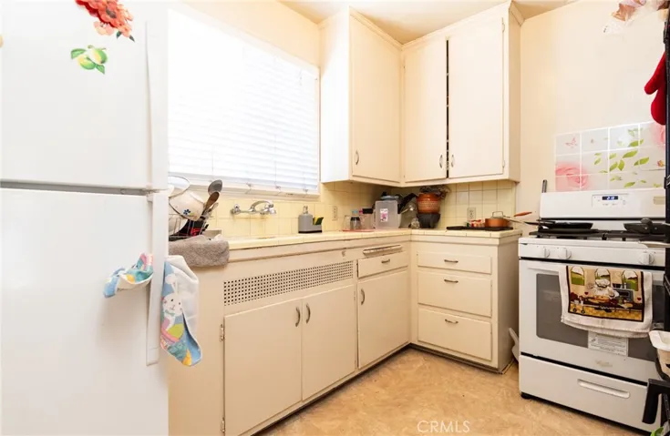 2100 Bonsallo Avenue, Los Angeles, California 90007