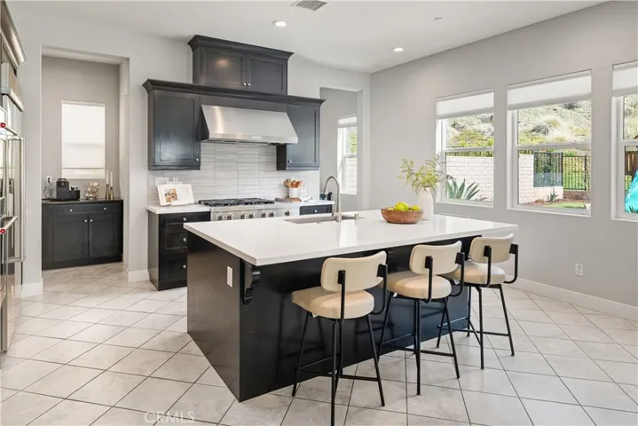 18820 Annmae Place, Saugus, California 91350