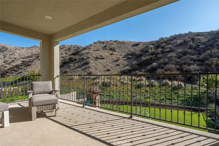 18820 Annmae Place, Saugus, California 91350