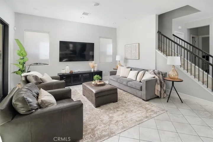 18820 Annmae Place, Saugus, California 91350
