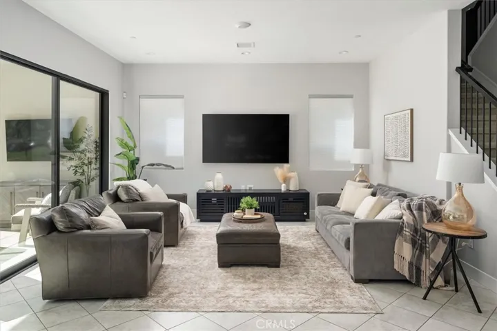18820 Annmae Place, Saugus, California 91350