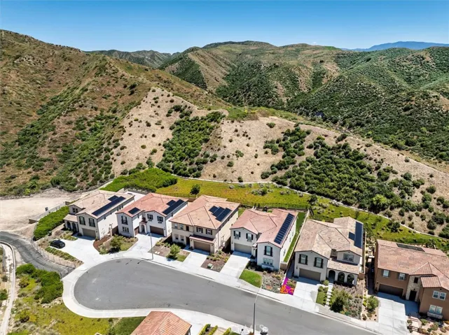 18820 Annmae Place, Saugus, California 91350