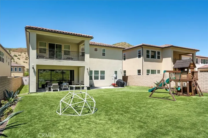 18820 Annmae Place, Saugus, California 91350
