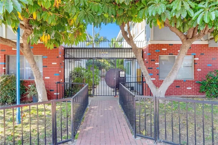 7339 Milton Avenue, Whittier, California 90602