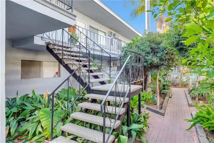 7339 Milton Avenue, Whittier, California 90602