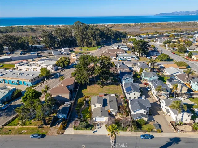 780 S 7 Street, Grover Beach, California 93433
