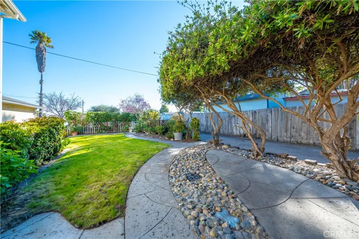 780 S 7 Street, Grover Beach, California 93433