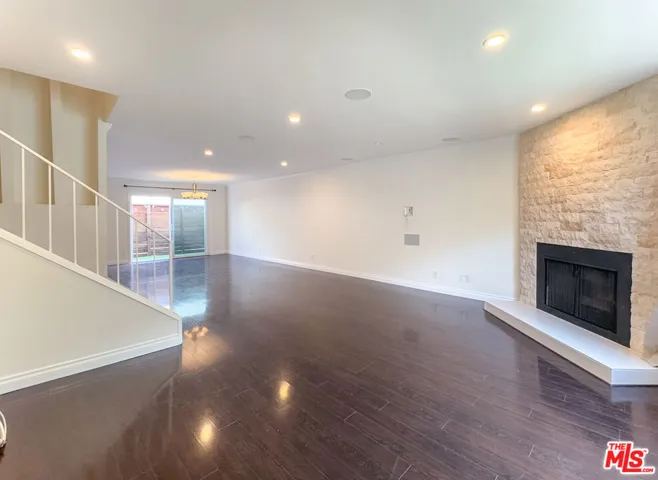 2717 Arizona Avenue 3, Santa Monica, California 90404