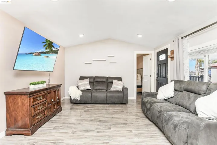 75 E Bolton, Oakley, California 94561
