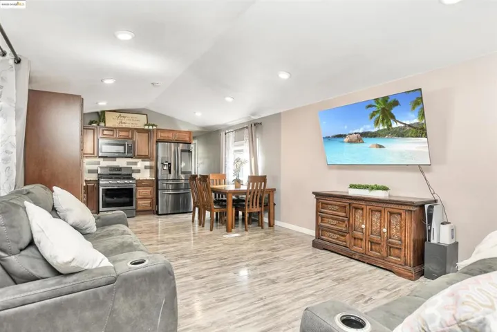 75 E Bolton, Oakley, California 94561