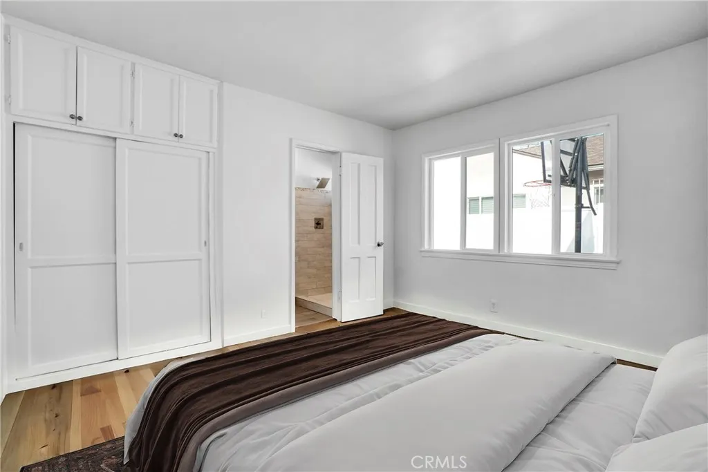 7435 Balcom Avenue, Reseda, California 91335 home-pic-16