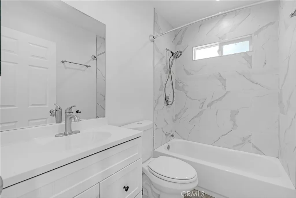 7435 Balcom Avenue, Reseda, California 91335 home-pic-42