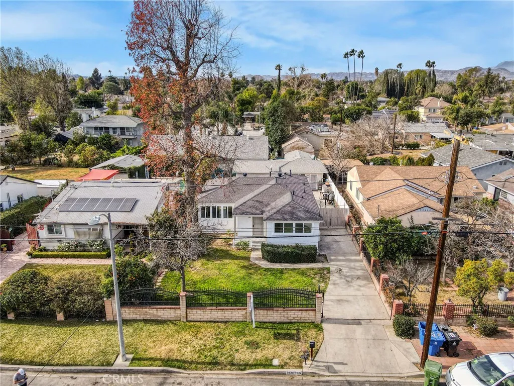 7435 Balcom Avenue, Reseda, California 91335 home-pic-27