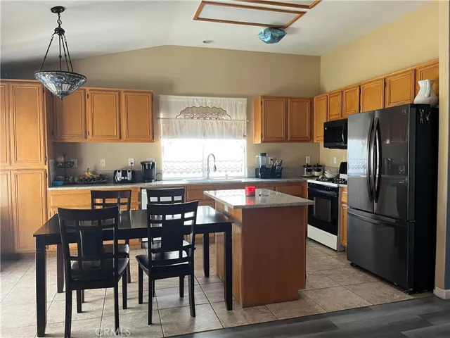 2046 Evanston Circle, Corona, California 92881