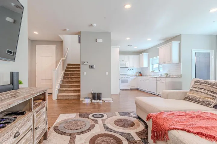 231 Dun Blazer Way, Fallbrook, California 92028
