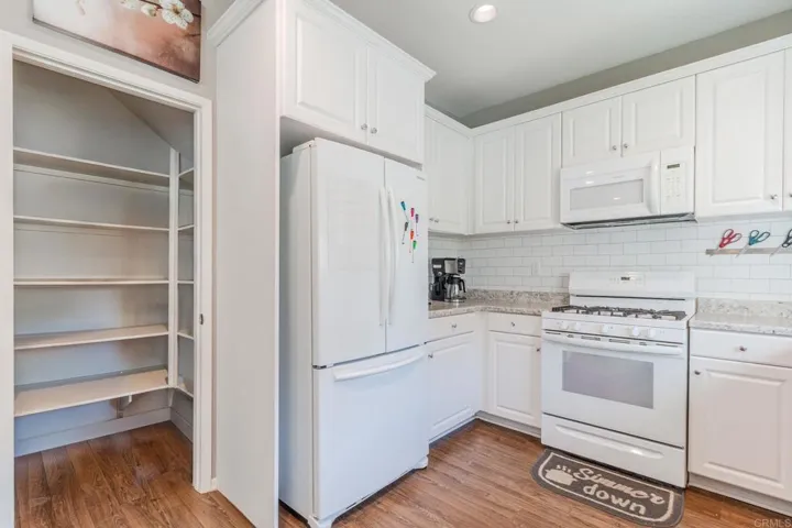 231 Dun Blazer Way, Fallbrook, California 92028