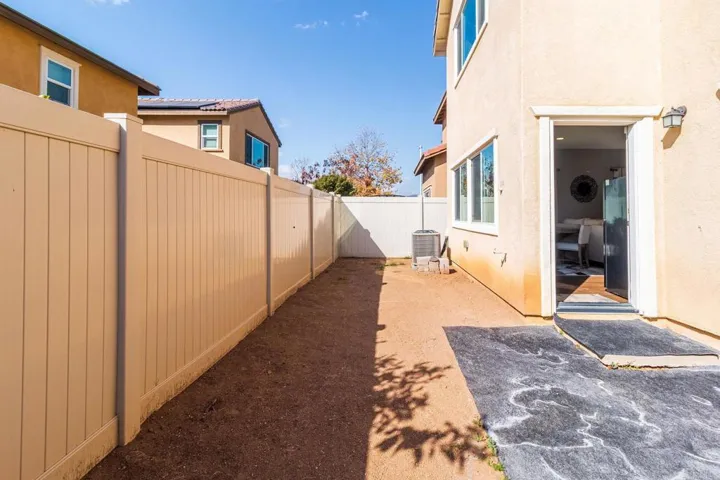 231 Dun Blazer Way, Fallbrook, California 92028