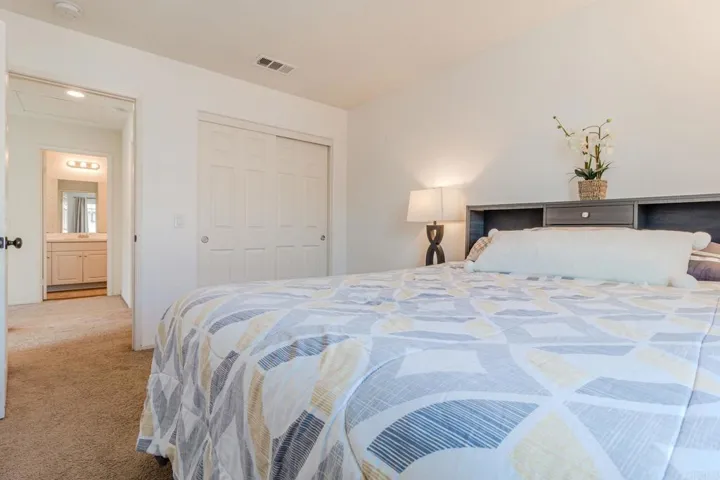 231 Dun Blazer Way, Fallbrook, California 92028