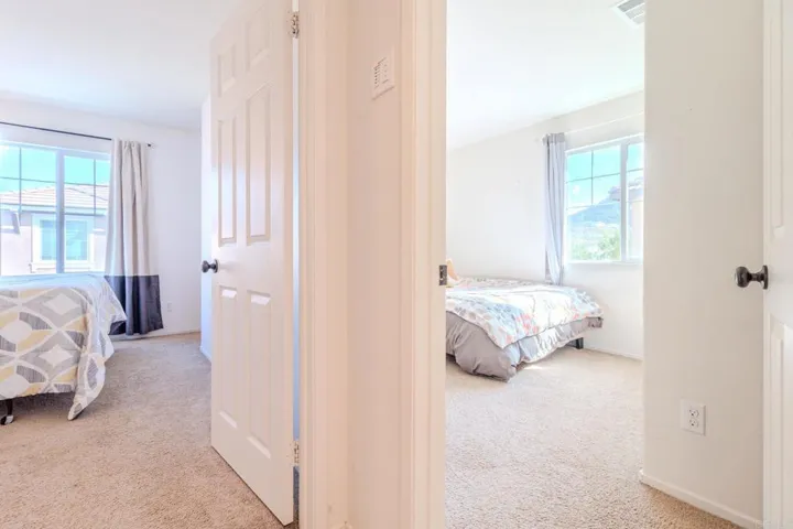 231 Dun Blazer Way, Fallbrook, California 92028