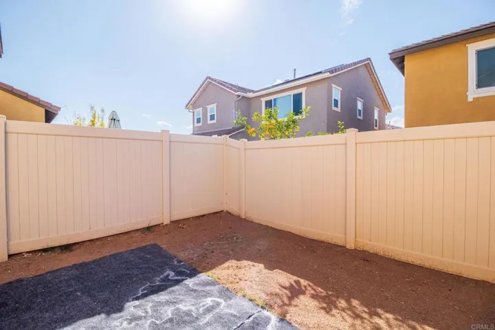231 Dun Blazer Way, Fallbrook, California 92028