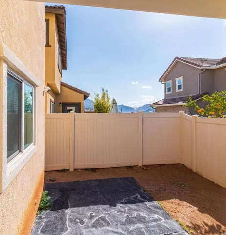 231 Dun Blazer Way, Fallbrook, California 92028