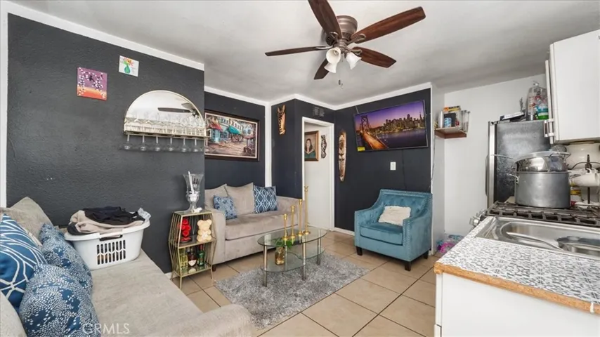 7313 Parmelee Avenue, Los Angeles, California 90001