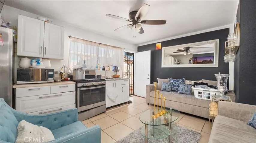 7313 Parmelee Avenue, Los Angeles, California 90001