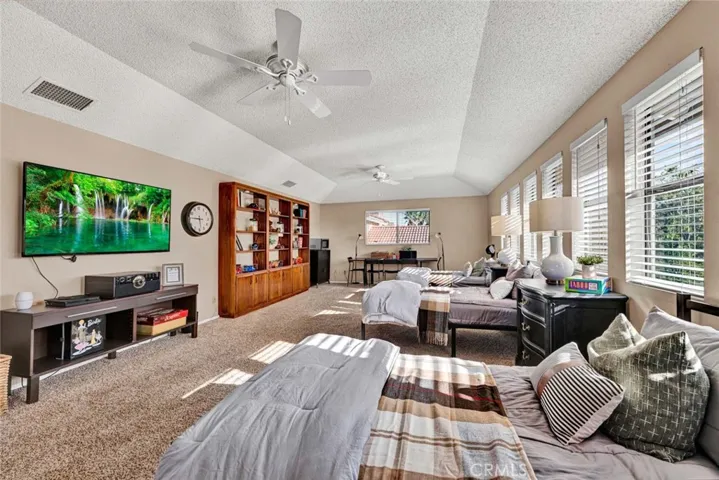 Another view of this amazing bonus room!