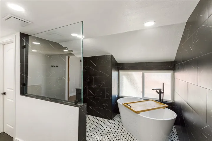 6821 Meadowlark Lane, Chino, California 91710