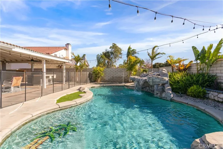 6821 Meadowlark Lane, Chino, California 91710