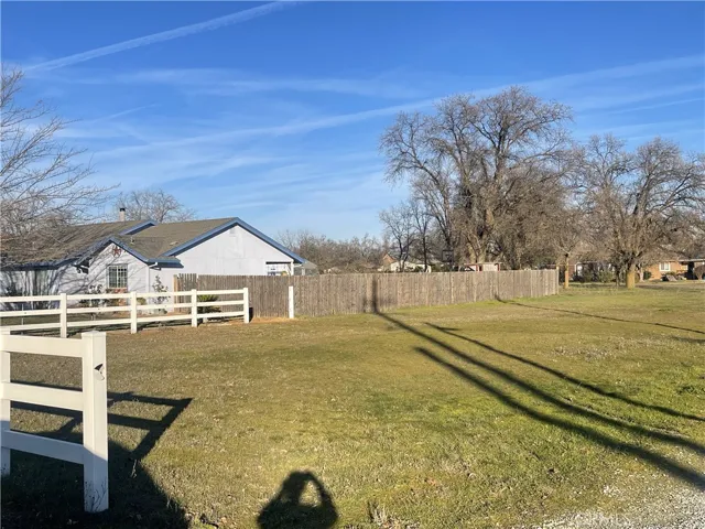 8220 Marek Road, Los Molinos, California 96055