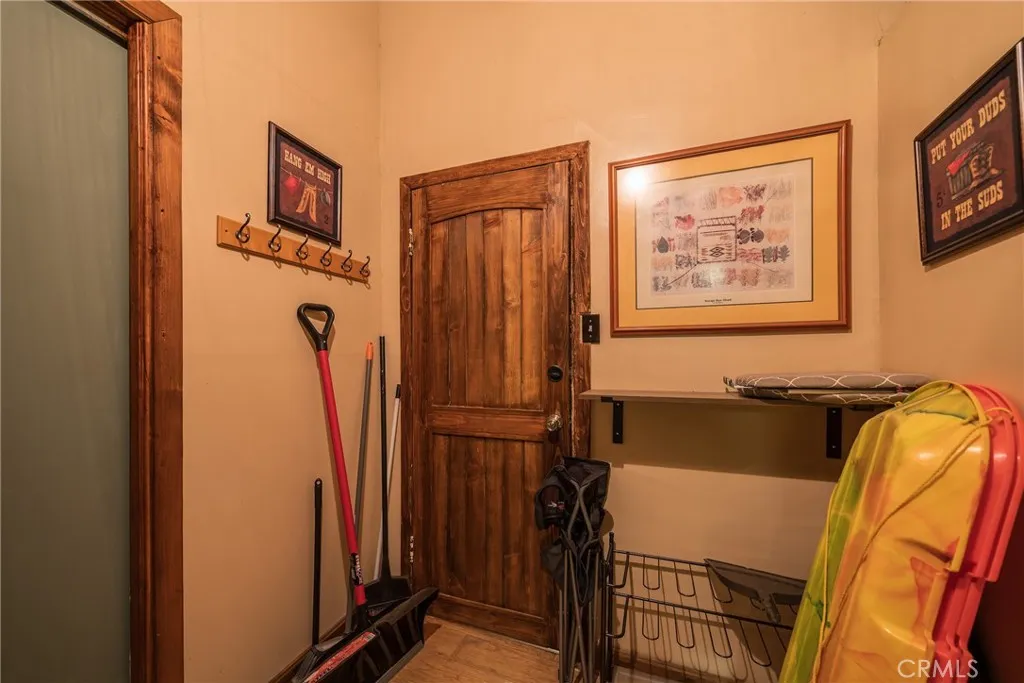 882 Pine Lane, Sugarloaf, California 92386 home-pic-22