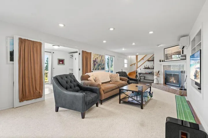 409 Sycamore Street, San Carlos, California 94070