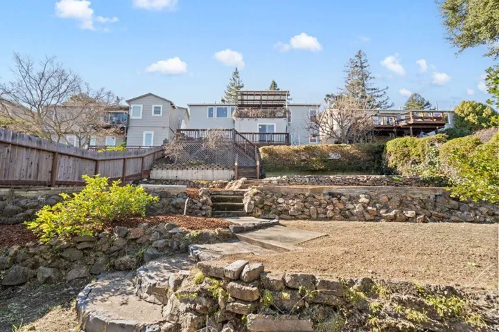 409 Sycamore Street, San Carlos, California 94070