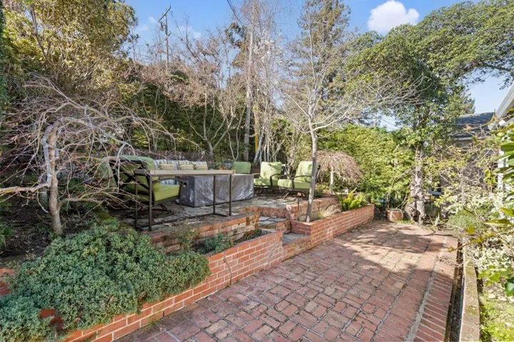 409 Sycamore Street, San Carlos, California 94070