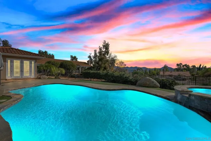2524 Camino De Los Aves, Alpine, California 91901