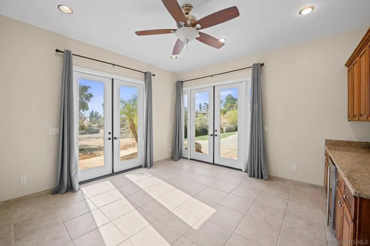 2524 Camino De Los Aves, Alpine, California 91901