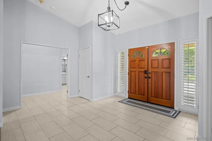2524 Camino De Los Aves, Alpine, California 91901