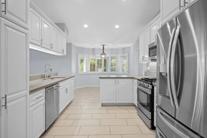 2524 Camino De Los Aves, Alpine, California 91901