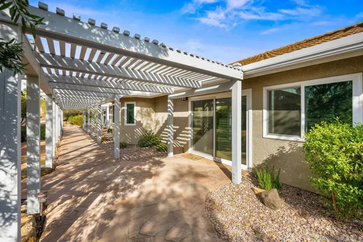 2524 Camino De Los Aves, Alpine, California 91901
