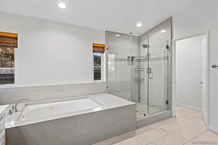 2524 Camino De Los Aves, Alpine, California 91901