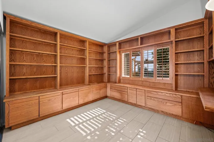 2524 Camino De Los Aves, Alpine, California 91901