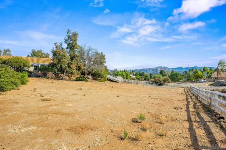 2524 Camino De Los Aves, Alpine, California 91901