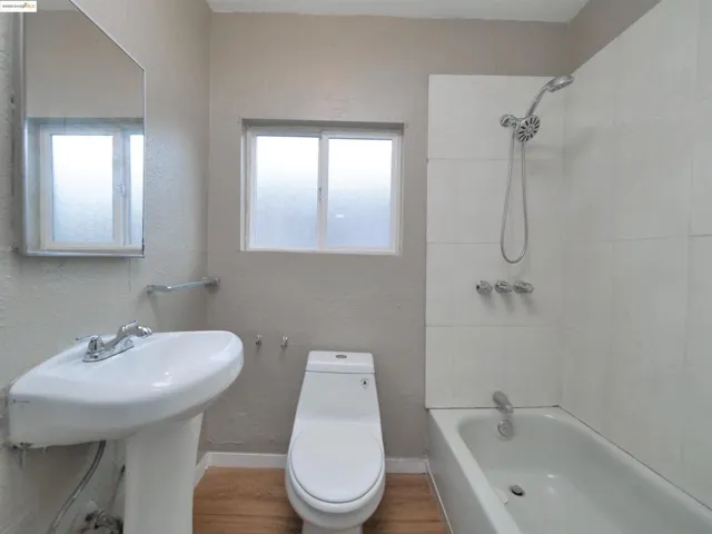 2031 81st Ave, Oakland, California 94621