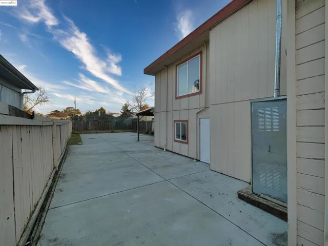 2031 81st Ave, Oakland, California 94621